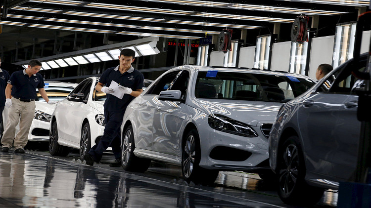 WIRTSCHAFT: Automarkt mit Rekord-Verkaufszahlen im März 2017