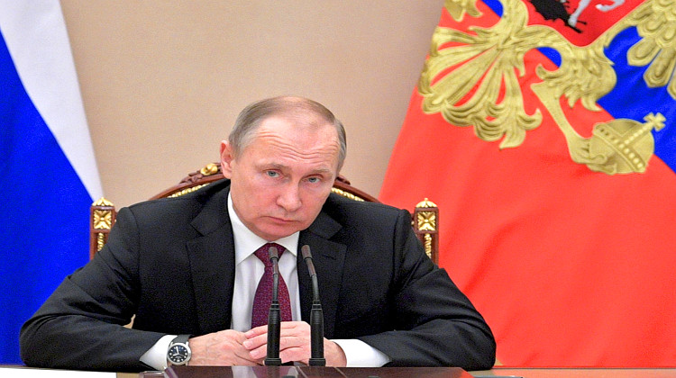 Russland: Wladimir Putin und Peter Altmaier eröffnen Daimler-Werk