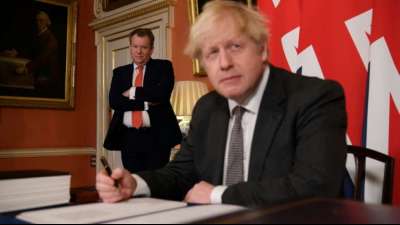 Johnson besteht auf Neuverhandlung von Nordirland-Protokoll