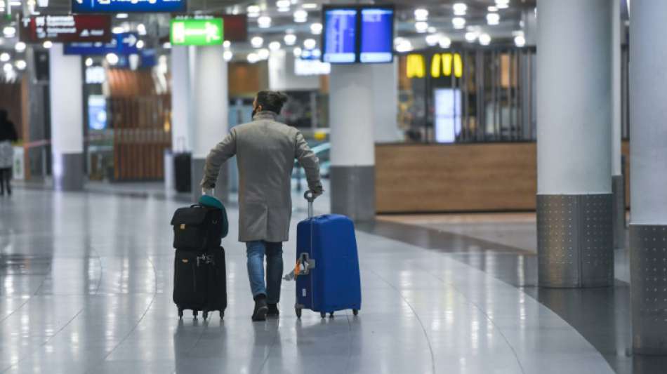 Passagierverkehr mit Flugzeugen 2020 um zwei Drittel gesunken 