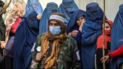 UN-Bericht warnt vor beispiellosem Einbruch von Afghanistans Wirtschaftsleistung