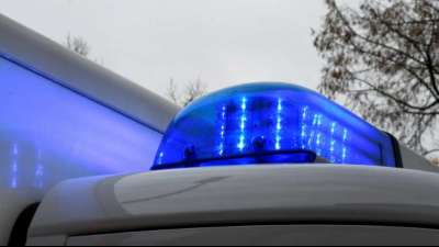 K&uuml;hltransporter: Lastwagenfahrer in NRW entdeckt vier Asylanten