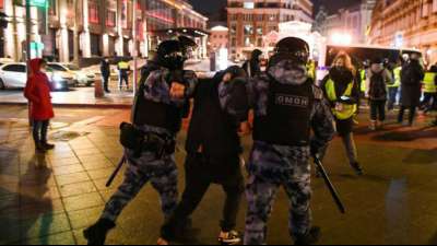 Potenzielle Strafen f&uuml;r Demonstranten in Russland versch&auml;rft