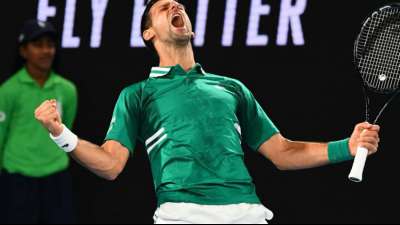 Angeschlagener Djokovic gewinnt dramatisches Match - Achtelfinale in Gefahr