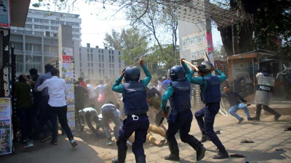 Dutzende Verletzte bei Protest in Bangladesch nach Tod von Schriftsteller in Haft