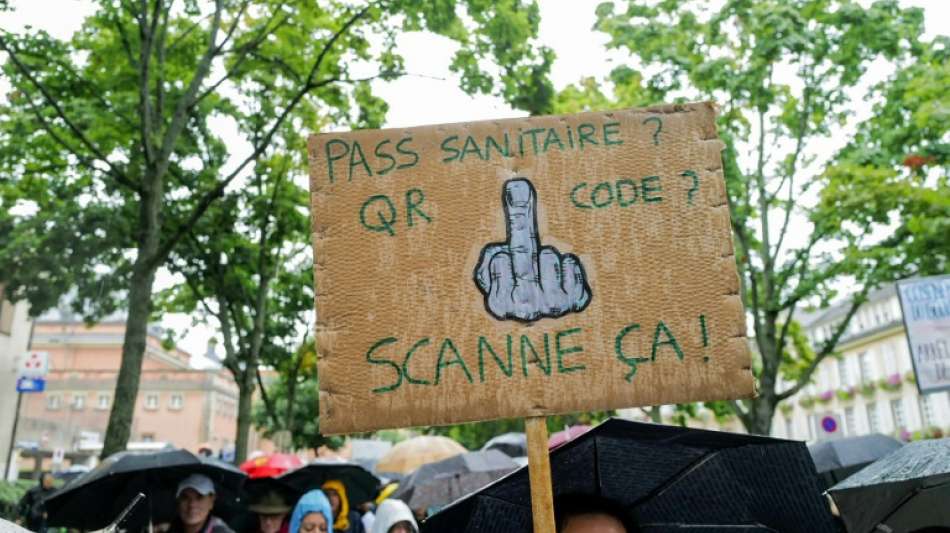 Erneut Massendemonstrationen gegen versch&auml;rfte Corona-Regeln in Frankreich