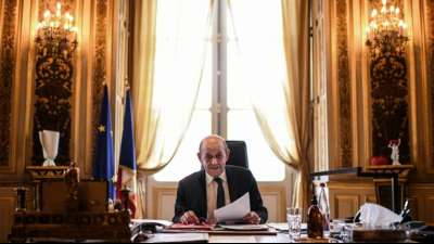 Le Drian fordert h&auml;rtere EU-Sanktionen gegen Milit&auml;rjunta in Mali