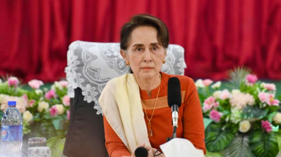 Suu Kyi sagt erstmals in Prozess gegen sie in Myanmar aus