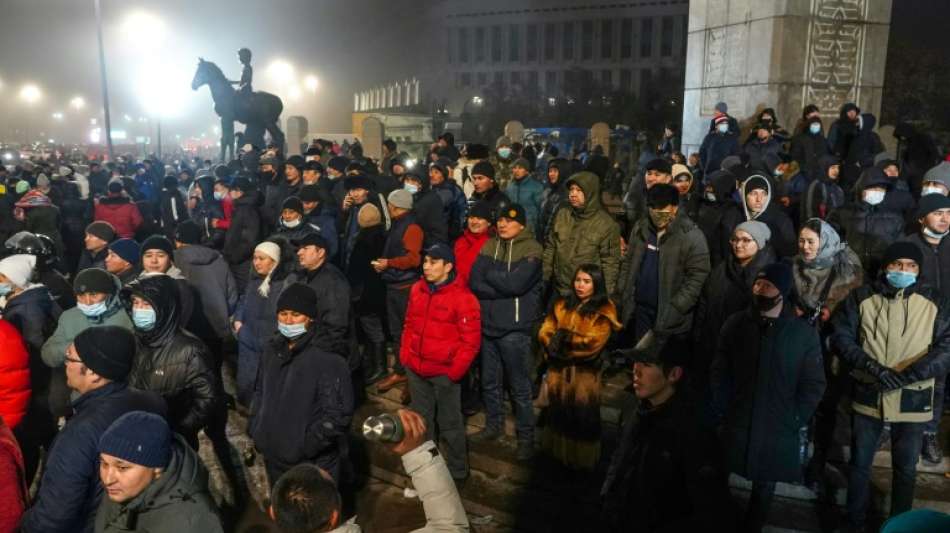 Moskau-gef&uuml;hrte Allianz entsendet "Friedenstruppen" nach Kasachstan
