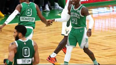 Basketball, NBA: Dennis Schr&ouml;der &uuml;berragt beim Celtics Sieg