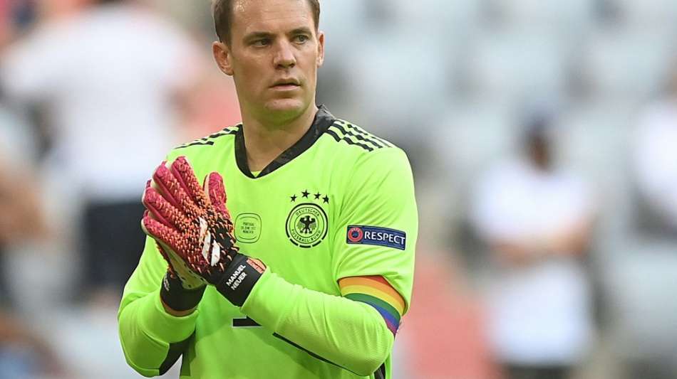 DFB: Keine Strafe f&uuml;r Neuers Regenbogenbinde