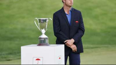 Golf: English gewinnt episches Stechen