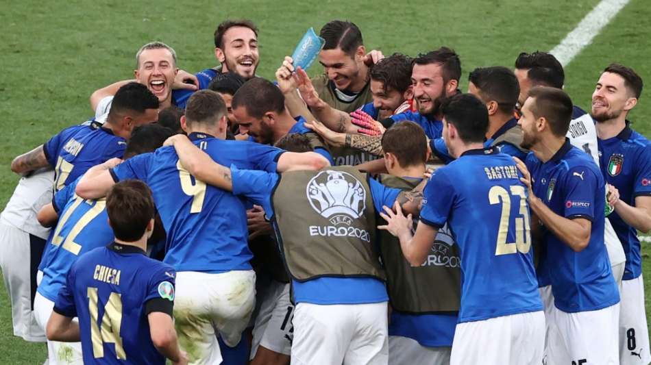 Rekordj&auml;ger Italien st&uuml;rmt als Gruppensieger ins Achtelfinale - auch Wales weiter