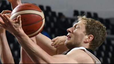 Basketball: DBB-Auswahl verliert bei Herbert-Deb&uuml;t