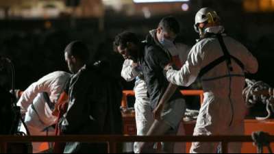 Zwei Migranten bei &Uuml;berfahrt auf Kanarische Inseln gestorben