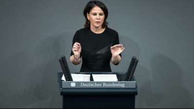 Baerbock droht Russland mit entschlossener Reaktion - auch bei Nord Stream 2