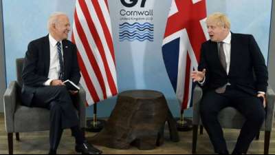 Johnson und Biden zeigen sich bei Treffen in Carbis Bay bei bester Laune