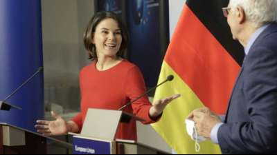 Gegenwind aus Warschau vor Baerbocks erstem Amtsbesuch in Polen