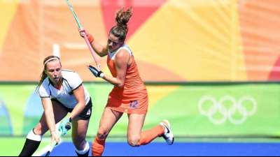 "Love always wins!": Hockey-Kapit&auml;nin Lorenz darf Regenbogenfarben bei Olympia tragen