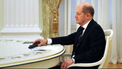 Scholz nennt angek&uuml;ndigten russischen Teilr&uuml;ckzug von Truppen "gutes Zeichen"
