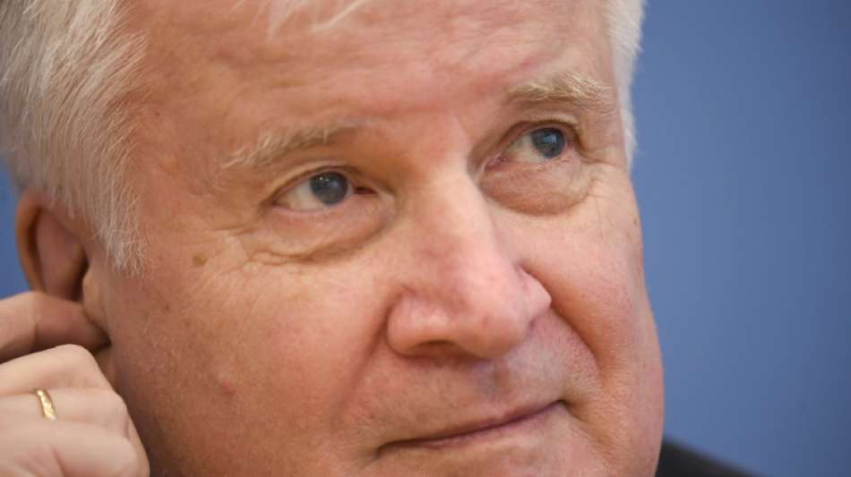 Seehofer fordert Hilfe von EU im Fl&uuml;chtlingsstreit mit Belarus