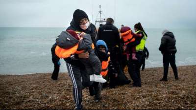 Inspektoren kritisieren "schlechte" Bedingungen f&uuml;r Migranten in Gro&szlig;britannien
