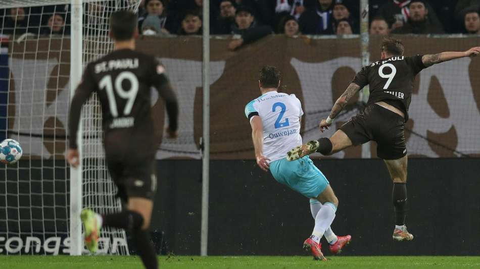Burgstaller schie&szlig;t St. Pauli zur Herbstmeisterschaft