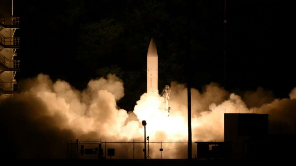 Berichte: Chinesisches Hyperschall-Raketensystem feuert im Flug Projektil ab