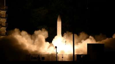 Berichte: Chinesisches Hyperschall-Raketensystem feuert im Flug Projektil ab