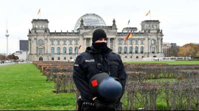 Sch&auml;uble verurteilt Unruhen in USA und pr&uuml;ft Folgen f&uuml;r Bundestag