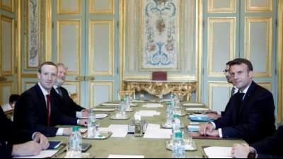 Facebook-Chef Zuckerberg und Macron beraten über Hass im Netz