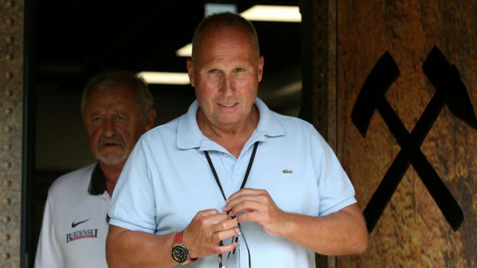 Zweitliga-Schlusslicht Aue entl&auml;sst Trainer Schpilewski