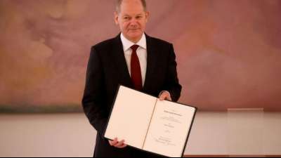 Olaf Scholz und seine Regierung sind im Amt