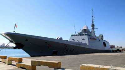 Russische Flotte observiert im Schwarzen Meer franz&ouml;sische Fregatte