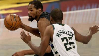 NBA: Milwaukee erzwingt Spiel sieben