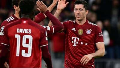 Dank Lewandowski: FCB st&uuml;rmt mit Nagelsmann ins Achtelfinale