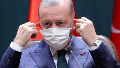 T&uuml;rkei sagt afrikanischen L&auml;ndern 15 Millionen Corona-Impfdosen zu