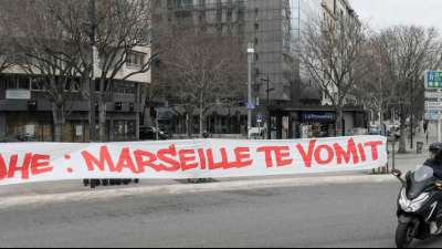 Marseille-Fans st&uuml;rmen Trainingsgel&auml;nde - Liga verschiebt Heimspiel
