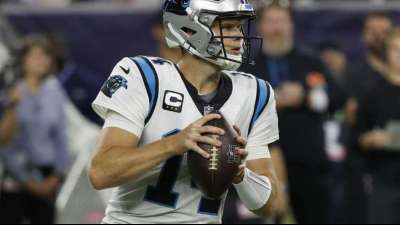 NFL: Dritter Sieg f&uuml;r Panthers - McCaffrey und Horn verletzt