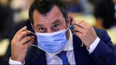 Salvini verteidigt Parteikollegen nach t&ouml;dlichem Schuss auf Marokkaner