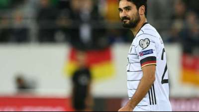 Nationalspieler Ilkay G&uuml;ndogan geht von Kimmich-Impfung aus