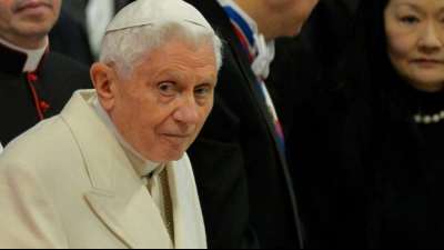 Benedikt XVI. bekundet nach Missbrauchsgutachten "Schock und Scham"