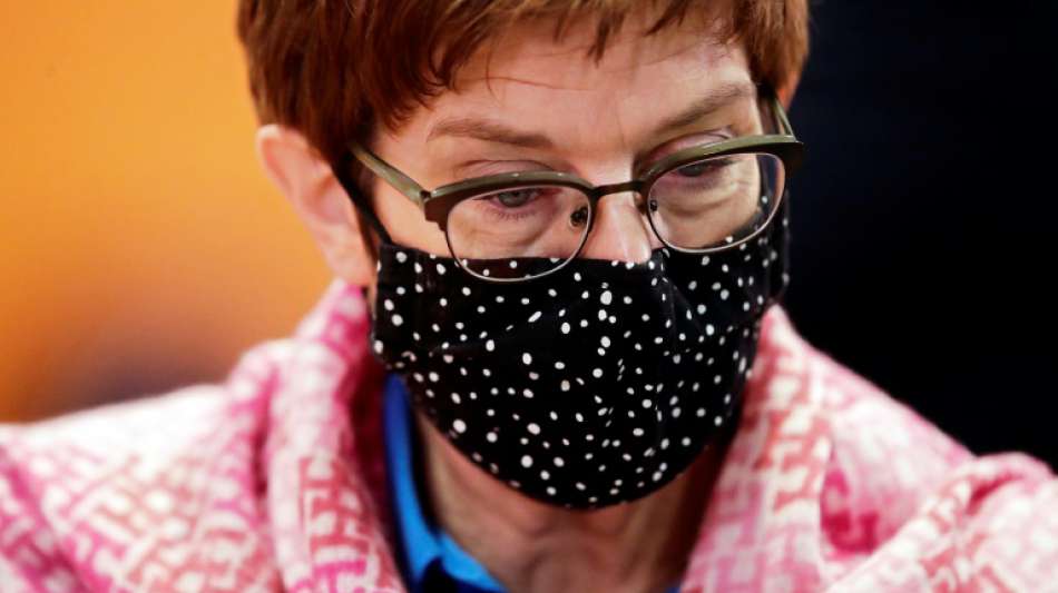 Kramp-Karrenbauer fabuliert im Impfstreit von Wahlkampf-Taktik