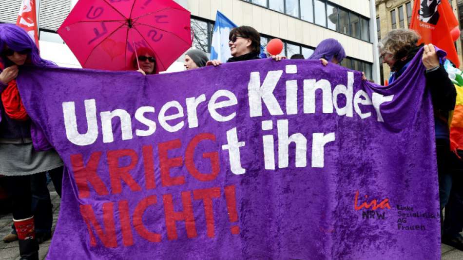 Ostermarsch-Aktionen in 100 deutschen St&auml;dten