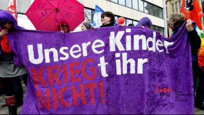 Ostermarsch-Aktionen in 100 deutschen St&auml;dten