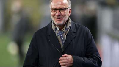 Rummenigge &uuml;ber Kimmich-Debatte: "Die Kirche trotzdem im Dorf lassen"