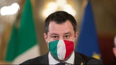 Anh&ouml;rung gegen Salvini wegen Blockade von Fl&uuml;chtlingsschiff begonnen