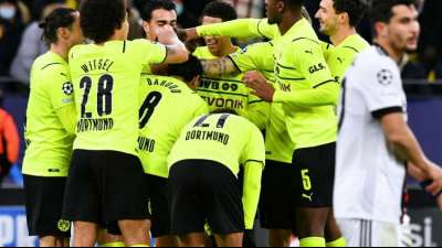 F&uuml;nf Tore gegen den Gipfel-Frust: Ehrbarer BVB-Abschied