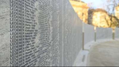 Gedenkmauer f&uuml;r &Ouml;sterreichs Holocaust-Opfer in Wien eingeweiht 
