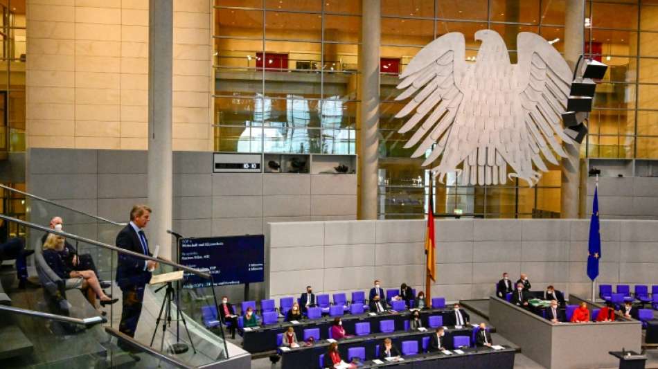 Bundestag streicht Sitzungstag im Februar